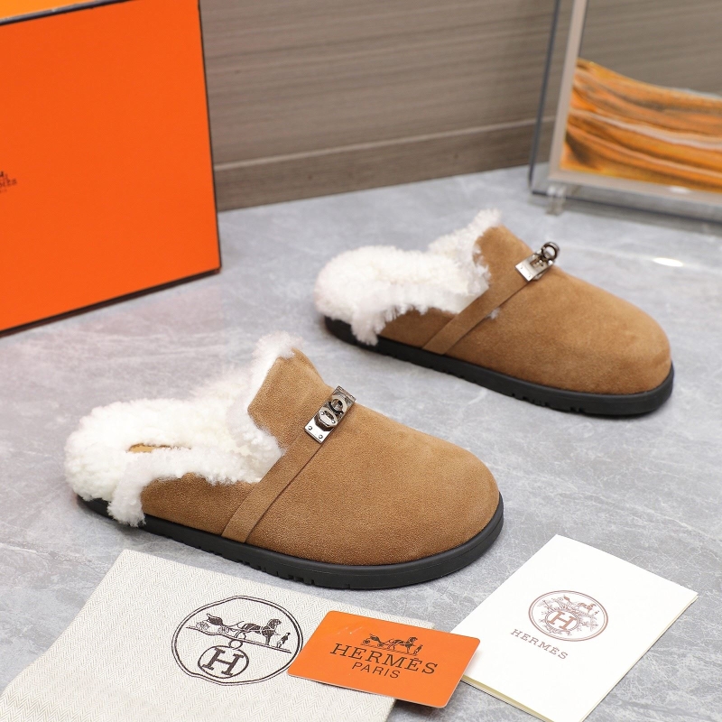 H**mes slippers
